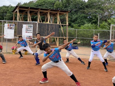 卑南國小棒球隊表演