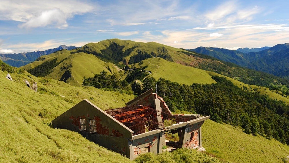 Hehuanshan East Peak Trail