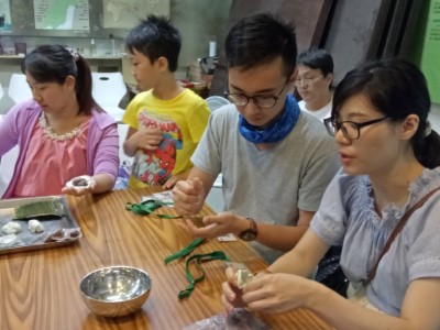 參加學員一起動手自己做