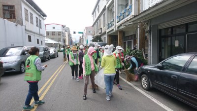 林務局臺東林區管理處、國產署南區分署臺東辦事處及法務部矯正署臺東監獄三大機關攜手清淨家園活動