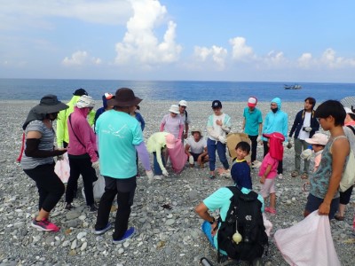 於七星潭北側編號第2618號防風保安林(海岸林)海灘上進行淨灘行動。