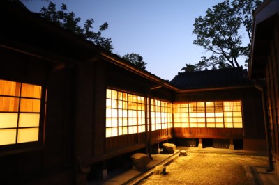 檜意森活村T24首長宿舍夜景-林鐵文資處提供