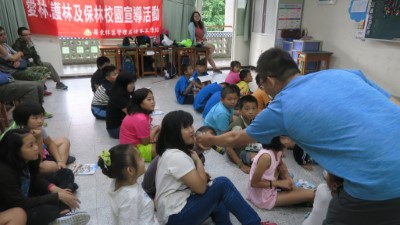 車城國小溫泉分校三年級學童回答有獎徵答題目