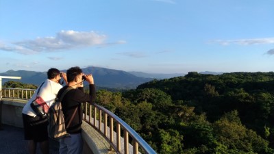在觀海樓可以360度眺望恆春半島