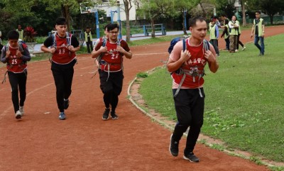 108年約僱森林護管員招考-負重跑走測驗2