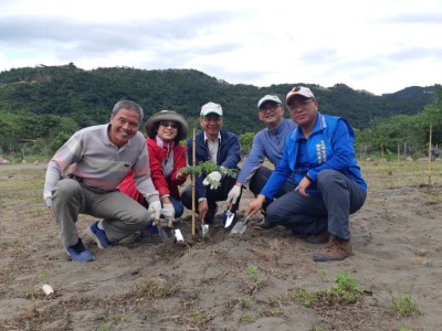 種植原生蜜源植物，讓保安林的生態棲地公益功能再延伸