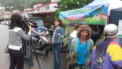 延伸島嶼生命綠~大武工作站與嘉蘭社區攜手植樹贈苗