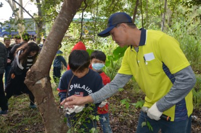 護樹觀念向下扎根─關山工作站與國小學童一同學習