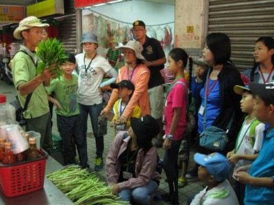 走訪野菜市場，採買阿美族當令好食材