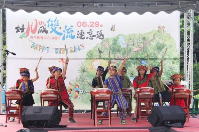 草埔國小學童表演