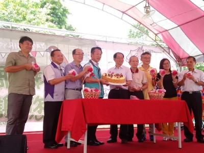 嘉義縣翁章梁縣長及林務局廖一光副局長等人為中心慶生