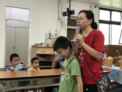 圖說---大小朋友紛紛上台發表今天參與活動的心得與收穫