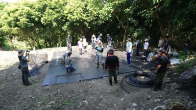 學員們共同建置苗圃