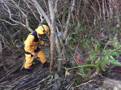 綠島2530號保安林森林火災  空中及地面三維空間滅火部署 火災已控制熄滅