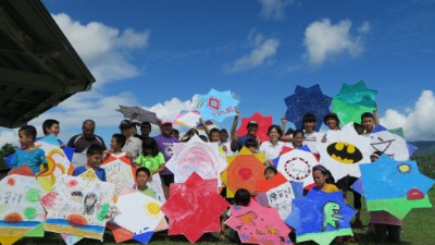 Honeyview_學員展示自己的風箏作品