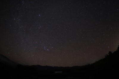 小笠原山明亮清澈的星空
