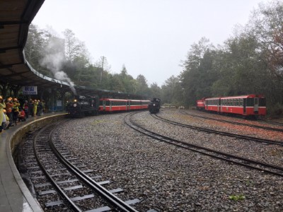 L25、31駛進祝山站