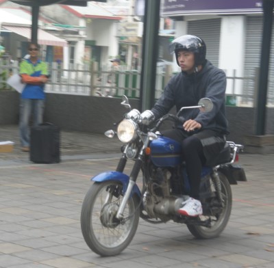 1_騎乘機車測考情形