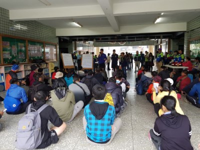 工作人員現場說明測驗注意事項