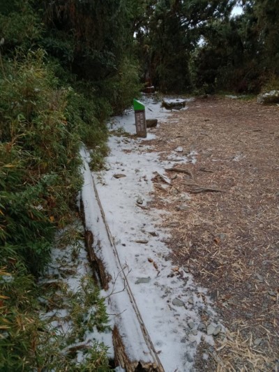 大武祠殘雪