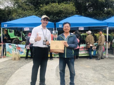 主任感謝魏村長大力幫忙