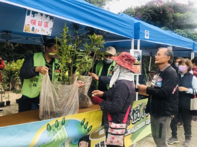 民眾領苗情形-4