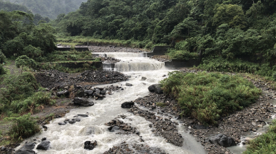 108年汛期時烏石坑溪雨後溪水暴漲一隅