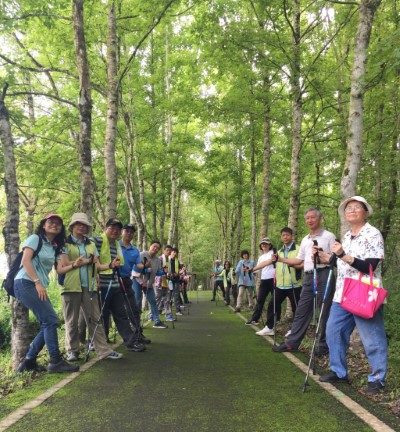 大農大富平地森林園區十周年植樹活動健走活動合影