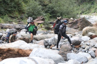 森林護管員常須於山林間巡護，路程艱辛