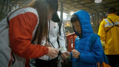 林鐵之心劇照-站務人員服務旅客
