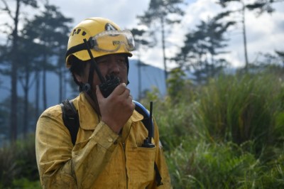 無線電呼叫確認火場狀況