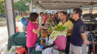 李定忠副處長聆聽上林社區友善耕作與諸羅樹蛙的保育