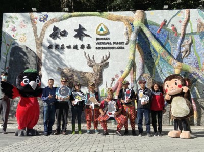 「生生不息」入口意象剪綵貴賓大合影