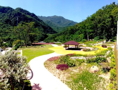 花見知本百草園照片