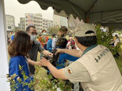 今年林管處推廣原生樹苗及環保苗盆