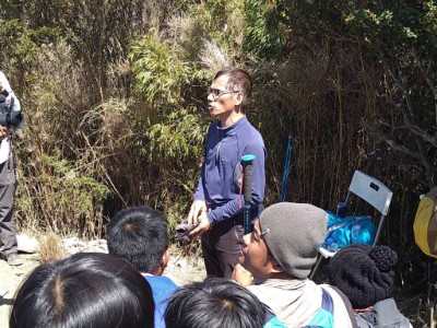 校長鼓勵學子爬山能三角點，對於未來遇到困難，就有能力面對