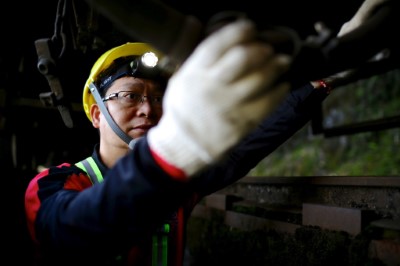機務人員駕車養護一把罩