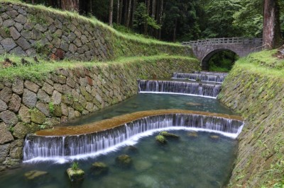 S型固床工穩固河道且具備流線型美感