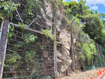 烏來台車軌道1K+300上邊坡施工區照片