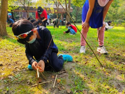 小學員實際跟著學習到的步驟架設陷阱