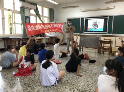 射寮分校學童搶答有獎徵答