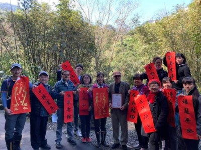 遊客現場反應熱烈_(照片新竹林區管理處提供)