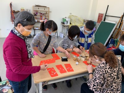 親朋好友一起來鰲鼓製作「超鵟紅包袋」，讓您虎年好運就是「鵟」！