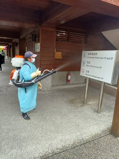園區接獲通報後已展開室內外加強消毒作業