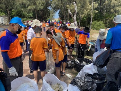 學童透過廢棄物分類瞭解環境垃圾的組成，更可以反思如何從生活中減量