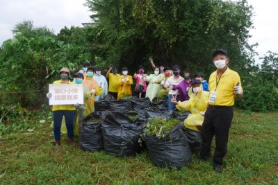 8高雄巿楠梓區藍田里除蔓成果豐碩樂開懷
