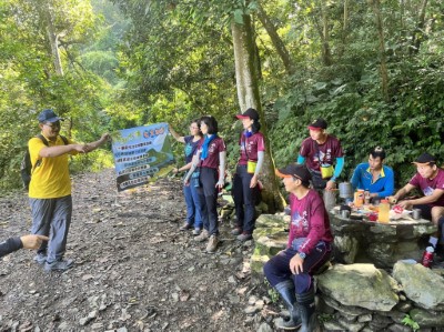 向山友宣導無痕山林觀念