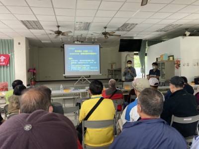 林務局新竹處烏來工作站111年林農說明會-烏來站說明暫准建地最新政策(新竹林區管理處提供)