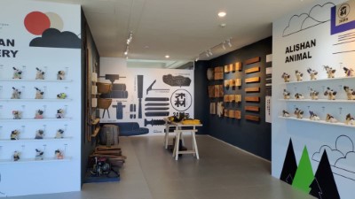 館內展示阿里山於大伐木時代林業歷史文物