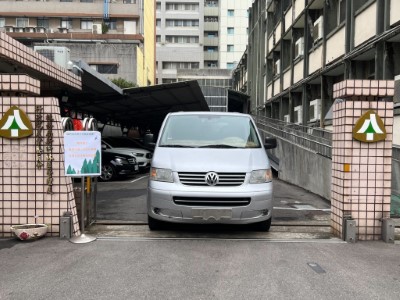 本處巡護山林退役車輛1(新竹林區管理處林月昭攝影)